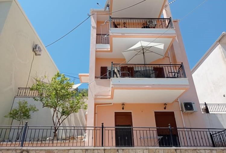 Hermes Holiday Home In The Port Of Sivota ภายนอก รูปภาพ